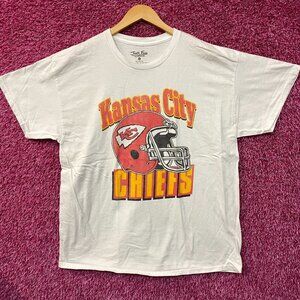 NFL Kansas City Chief Vintage Style Helmet Logo Football T-Shirt Large